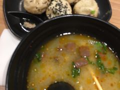-小杨生煎(金山百联购物中心3楼店)