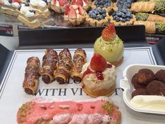 -HOT CRUSH趁热集合·现烤面包(上海环球港店)