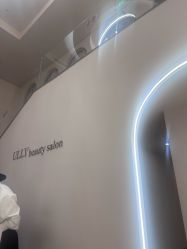 -宥莉·ULLY 痘敏肌•科技皮肤管理中心