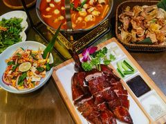 -老滇山寨•云南特色菜•地方菜•民族风情歌舞表演(金碧店)