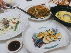 -东豪园林海鲜酒家(南港路辅路店)