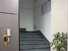-丽辰酒店(深圳翻身地铁站店)