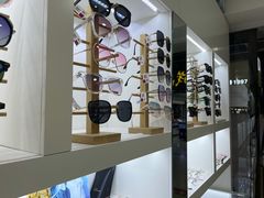 -广州宝岛眼镜武汉和光眼镜市场西区店