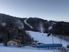 -亚布力新体委滑雪场