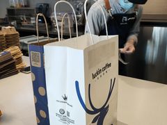 -瑞幸咖啡(写意创意中心店)