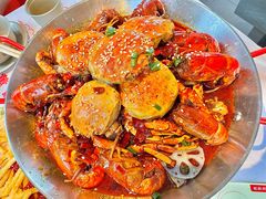 -肥肥虾庄·金牌油焖大虾(汉街SKP店)