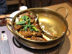 羊蝎子山泉水鸳鸯锅-虾满堂小龙虾烧烤(富荟广场店)