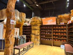 -探洞工场(丹尼斯7天地店)