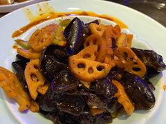 -山河屯铁锅炖(哈西站店)