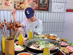 -四小区火锅·巷子里的重庆火锅(花照壁店)