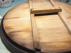 -鱼窝棚柴火铁锅炖(富山屯店)