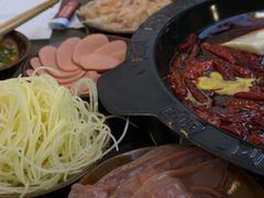-黄潇洒老火锅(九眼桥宏济巷店)