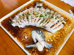 清蒸武昌鱼-莲餐厅·湖北菜·藕汤是头牌(愚园路店)