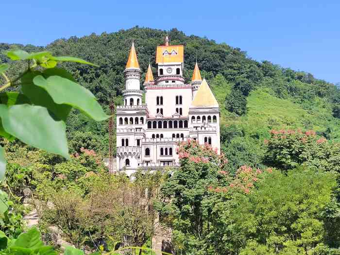 霸下意城堡-"开始以为没多大地.九龙坡人周末没事,想着.