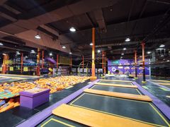 -Tenker Club弹刻极限主题公园 · 蹦床 · 团建 · 生日派对(大关店)