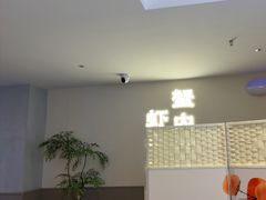 -肥肥虾庄·金牌油焖大虾(汉口城市广场店)