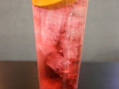 -樱花里音乐餐吧·牛扒椰子鸡(东圃店)