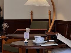 -Café Monson