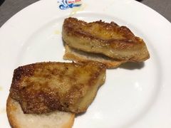煎鹅肝-小天鹅戴斯酒店鲸鲨百汇创作料理
