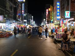 -六合夜市