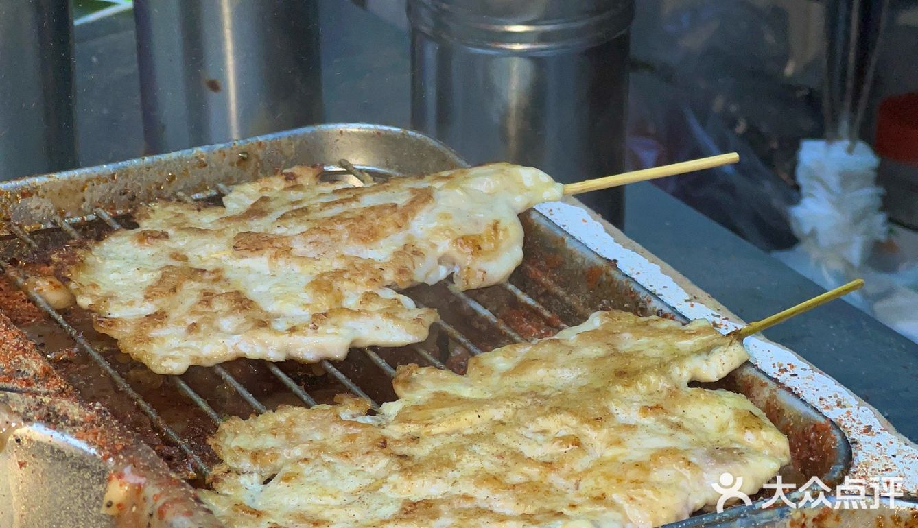 南京街边八点还排队的鸡肉串！这什么现象？