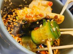 -红鼎豆捞·非遗鲍皇汤火锅(宝丰路店)