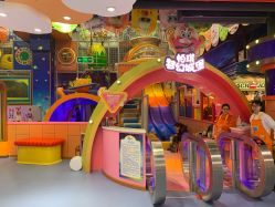-太空学院儿童娱教乐园(中华广场店)