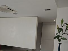 -卡罗酒店(东门晒布地铁站店)