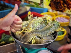 -大树下海鲜饭店