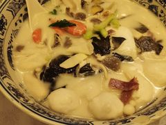 极品八宝鱼头皇-山外山菜馆(玉泉路店)