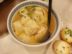 香菇菜肉高汤大馄饨-南八仙·老上海味道(南京东路店)