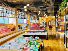 -新华书店(解放中路店)