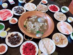 -周老三跷脚牛肉·全牛火锅(非遗传承店)