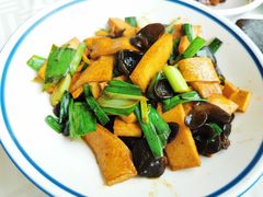 家常千页豆腐-江南村酒家