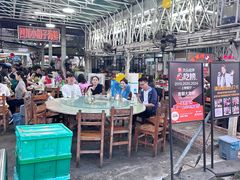 -四川小胡子海鲜(丁村万人海鲜广场店)