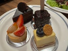 -咖啡苑自助餐厅·中国大饭店