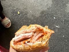 -Bánh Mì Huynh Hoa