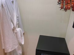 -深圳君逸国际酒店(龙岗横岗塘坑地铁站店)