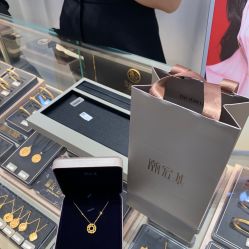 -潮宏基(万象城店)