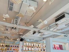 -猫的天空之城概念书店(北戴河蔚蓝海岸店)