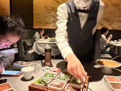-左庭右院鲜牛肉火锅黑金店(陆家嘴中心店)