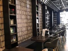 -钟书阁(松江泰晤士小镇店)