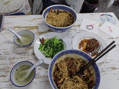 -沪西老弄堂面馆(定西路店)