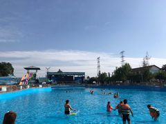 -海豚湾梦幻水上乐园