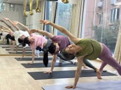 -一伽瑜伽·普拉提