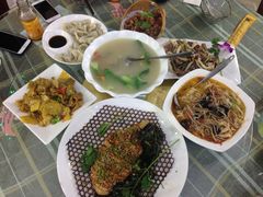 -天天向上素食餐厅(五台山店)