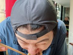 -宝瑞门钉肉饼店