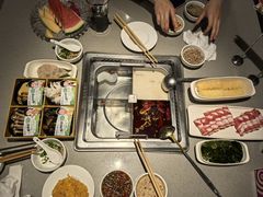 -海底捞火锅(新松江路生日主题店)