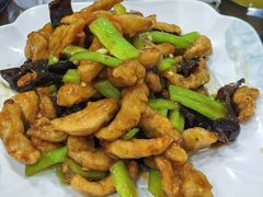 焦溜肉段-锅贴王海鲜小馆