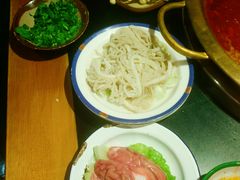 -王婆乔鲜鱼自助火锅(蜀汉路店)